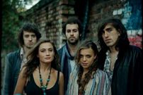 Crystal Fighters buscan su inspiraci�n en la m�sica tradicional vasca.