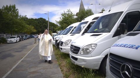 Bendición de coches en las fiestas de Muimenta