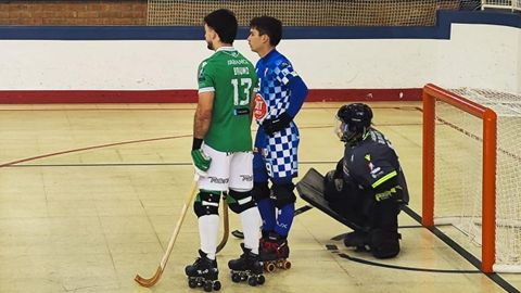 Bruno Saavedra, a la izquierda, en un lance del Shum - Liceo.