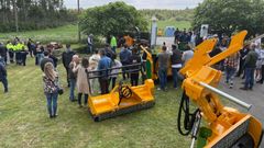 Demostraci�n de maquinaria, una de las actividades de la jornada de puertas abiertas en el centro ribadense