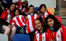 Los hinchas m�s peque�os vistieron la camiseta del Cerceda.