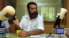 Miguel San Claudio Veloso, durante una charla en Radio Voz en el 2003