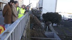 Visita a las obras de mejora de la seguridad viaria en la PO-546, en Estribela (Pontevedra) 