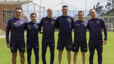 Joel Lara Rodr�guez en el staff de Ecuador