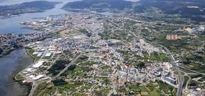 Vista a�rea de Nar�n y Ferrol, municipios que conforman una unidad territorial sin interrupci�n urbana. 