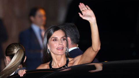 La Reina Letizia sale del Auditorio Palacio de Congresos Prncipe Felipe de Oviedo 