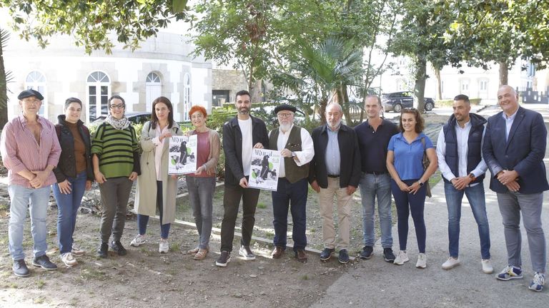 A exposicin presentouse este martes nos Xardns da Deputacin