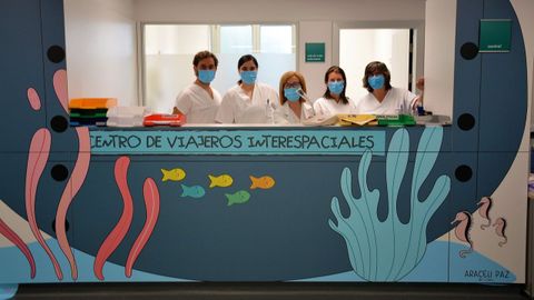 Los dibujos de Araceli Paz decoran las paredes de urgencias del hospital materno-infantil Teresa Herrera de A Coru�a