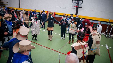 Concurso de disfraces en el carnaval de Outes.