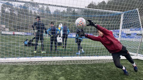 Uno de los participantes en la anterior edicin del clinic de porteros de la UD Barbads.