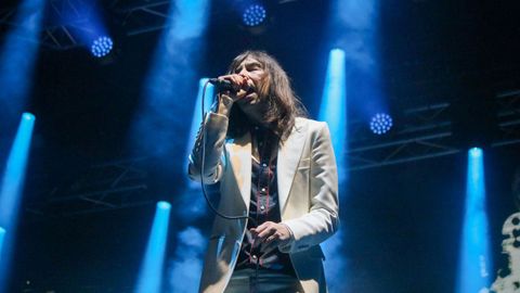 Bobby Gillespie durante la actuación que Primal Scream ofreció en el festival Noroeste del año 2023.