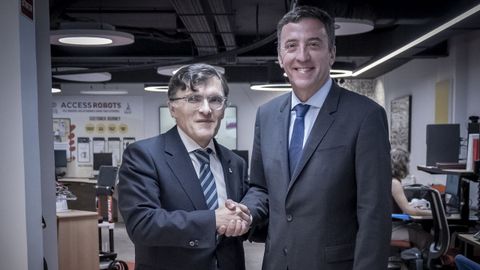 En la imagen, el vicepresidente de la Fundación ONCE, Alberto Durán, y el presidente de Navantia, Ricardo Domínguez