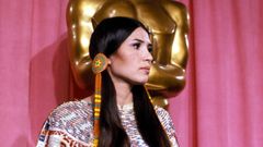 Sacheen Littlefeather, poco antes de subir al escenario en la gala de los �scar de 1973.