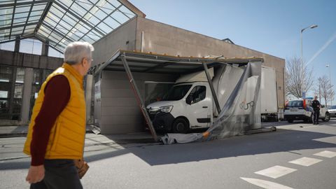 Camin encastrado en el covid auto de O Ventorrillo