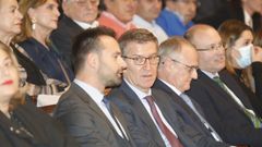 Feijoo y, a su derecha, Diego Canga, durante el acto en Oviedo