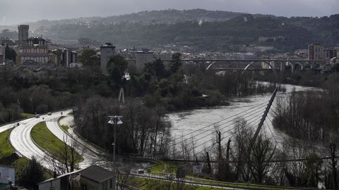 El Mi�o a su paso por la ciudad de Ourense