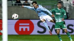Jones El-Abdellaoui, en el momento de anotar el gol que la UEFA considera el mejor de la temporada en Europa League, en el Ludogorets-Celta.