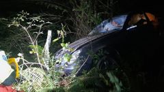 El coche cay� por un desnivel de cinco metros