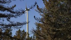 Aerogenerador en un parque elico gallego