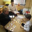 Teresa Busto, en una sesi�n con el peque�o de Antonio Priegue. 