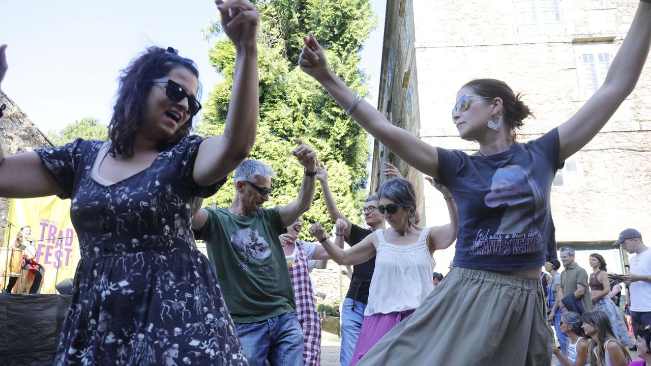 Las cantareiras ponen a bailar al Trad Fest