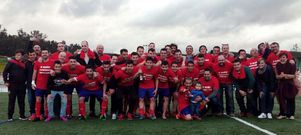 La plantilla del Choco celebr� con la directiva, familiares y amigos la clasificaci�n para el play-off de ascenso a Segunda B.