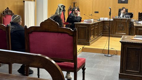 Las dos acusadas, en la sala de vistas