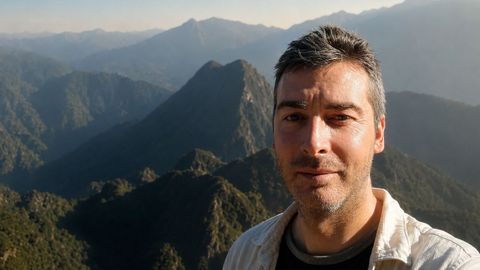 David Ramil es originario de Chantada (Lugo), aunque reside en Chipre
