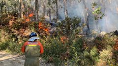 El incendio de Boiro, que est� estabilizado, ha calcinado 80 hect�reas