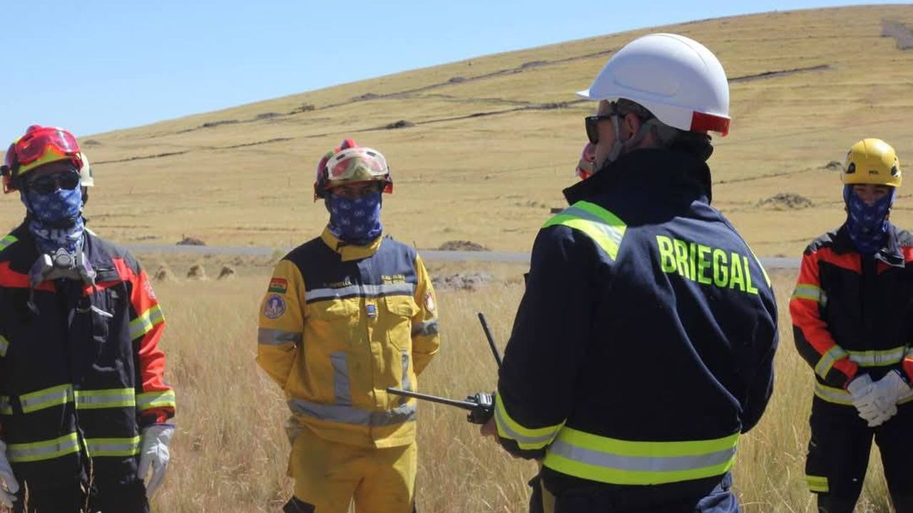 Los bomberos de Briegal llegaron a actuar en un incendio en Perú en una misión formativa