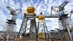 Las ya populares torres amarillas volver�n a levantarse en la r�a ferrolana
