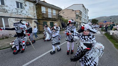 Desfile de comparsas de Muros