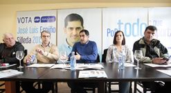 Espiño rodeado por Barcala, Maril, Iglesias y Arceo presentó ayer el programa del PP de Silleda. 