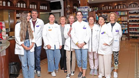 Cuatro generaciones se han pasado el testigo para llevar las riendas de la hist�rica farmacia ribeirense
