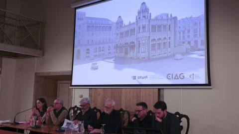 Un momento do coloquio na tarde deste venres