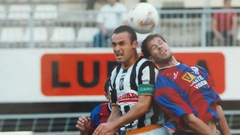 Miguel, como capitn del Castelln, en un partido contra el Levante