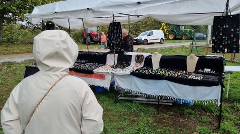 Uno de los puestos de la feria de artesana.