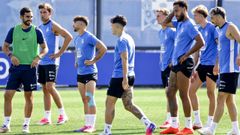 Los jugadores del Deportivo, durante un entrenamiento en el D�por Training Center