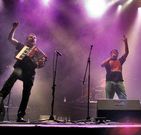 Diplom�ticos ofrecen un breve concierto en As Crechas. 