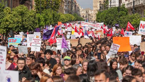 J�venes movilizados en Sevilla