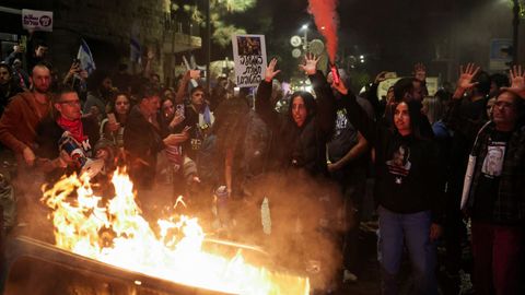 Protestas en Israel contra el cese de Yoav Gallant.