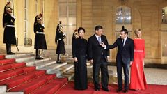 Macron recibi� a Xi y a su mujer en el El�seo para una cena de gala