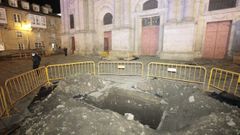 Catas arqueolgicas iniciadas en el atrio de la Catedral de Lugo