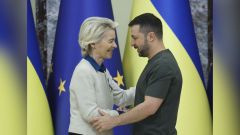 Von der Leyen y Zelenski, este viernes durante una rueda de prensa conjunta en Kiev.