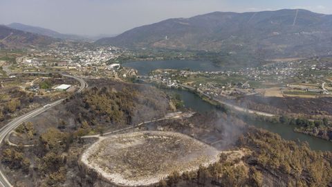 Incendio forestal en Valdeorras.