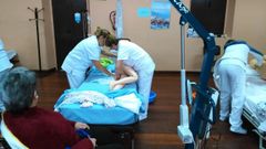 Curso de atenci�n sociosanitaria a dependientes en el municipio de Cerdido, en una imagen de archivo