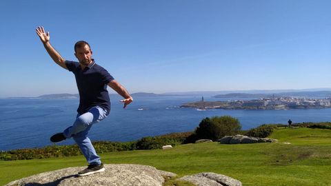 Xavier Vieites es el creador del método arquitectura interna del movimiento (AIM), basado en las artes marciales internas