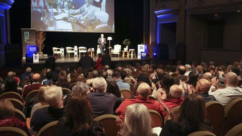 Numeroso pblico se dio cita en el Jofre con motivo del 25 aniversario de Radio Voz Ferrol