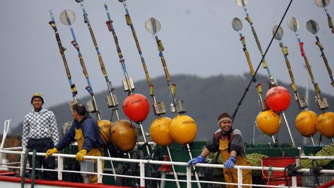 En Celeiro y Burela hay m�s de 300 marineros indonesios trabajando, seg�n apunta Basilio Otero