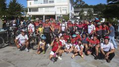 Miembros del Club ciclista Laracha en d�as rodas en una pasada edici�n del D�a da Bicicleta